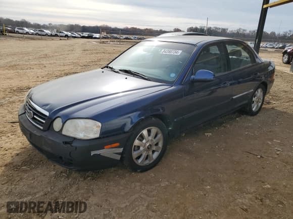 ✅ 2005 Kia Optima LX • VIN: KNAGD128955423159 • Lot: 84280734. Listed on Copart with 92,428 mi. Free auction sales archive from the USA and detailed vehicle history report at DreamBid. Image 1.