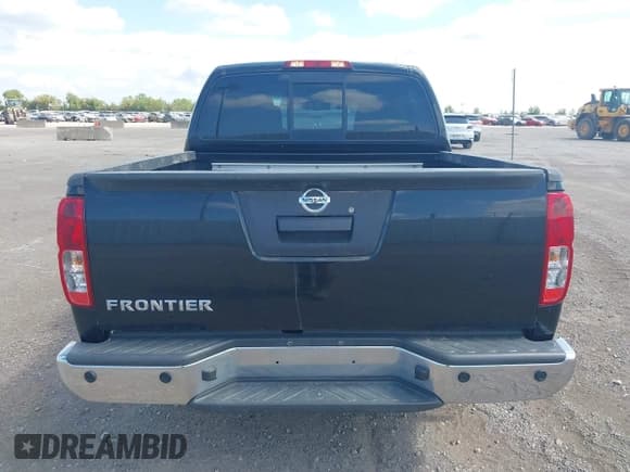 ✅ 2018 Nissan Frontier SV • VIN: 1N6DD0ER3JN712744 • Lot: 43270238. Listed on IAAI with 136,119 mi. Free auction sales archive from the USA and detailed vehicle history report at DreamBid. Image 16.