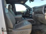 ✅ 2022 GMC Sierra 1500 SLT • VIN: 3GTU9DEL6NG207206 • Лот: 62553015. Опубликован ранее на Copart с пробегом 173 825 миль. Бесплатный доступ к архиву аукционных продаж из США и подробный отчёт об истории автомобиля на DreamBid. Изображение 7.