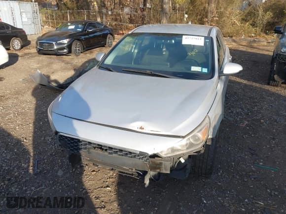 ✅ 2018 Hyundai Elantra • VIN: KMHH35LE5JU078875 • Lot: 43727813. Listed on IAAI with 219,081 mi. Free auction sales archive from the USA and detailed vehicle history report at DreamBid. Image 6.