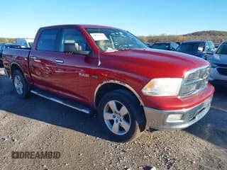 ✅ 2009 Dodge 1500 SLT • VIN: 1D3HV13T99S718137 • Lot: 40863172. Wystawiony na IAAI z przebiegiem 159 564 mil. Bezpłatny archiwum sprzedaży aukcyjnych z USA i szczegółowy raport historii pojazdu na DreamBid. Zdjęcie 1.
