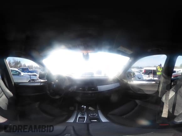 ✅ 2013 BMW X5 M • VIN: 5YMGY0C56D0C11671 • Lot: 41472845. Wystawiony na IAAI z przebiegiem 121 837 mil. Bezpłatny archiwum sprzedaży aukcyjnych z USA i szczegółowy raport historii pojazdu na DreamBid. Zdjęcie 18.