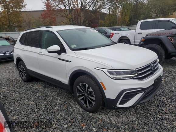 ✅ 2024 Volkswagen Tiguan S • VIN: 3VVFB7AX0RM168595 • Lot: 90813135. Listed on Copart with 8,191 mi. Free auction sales archive from the USA and detailed vehicle history report at DreamBid. Image 4.