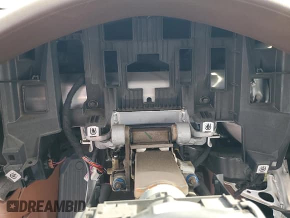 ✅ 2023 Porsche Cayenne • VIN: WP1BA2AY0PDA27254 • Lot: 43451155. Wystawiony na Copart z przebiegiem Nie podano. Bezpłatny archiwum sprzedaży aukcyjnych z USA i szczegółowy raport historii pojazdu na DreamBid. Zdjęcie 9.