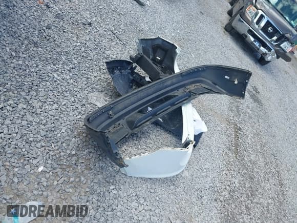 ✅ 2018 Volkswagen Tiguan S • VIN: 3VV1B7AX6JM052719 • Lot: 42376937. Listed on IAAI with 91,429 mi. Free auction sales archive from the USA and detailed vehicle history report at DreamBid. Image 12.