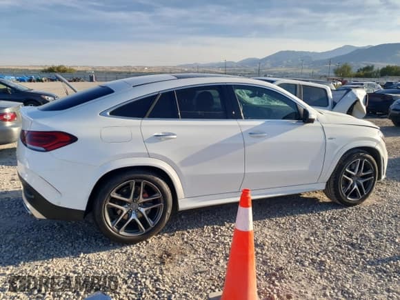 ✅ 2023 Mercedes-Benz GLE 53 AMG • VIN: 4JGFD6BB7PA842155 • Lot: 71287785. Wystawiony na Copart z przebiegiem 33 602 mil. Bezpłatny archiwum sprzedaży aukcyjnych z USA i szczegółowy raport historii pojazdu na DreamBid. Zdjęcie 3.