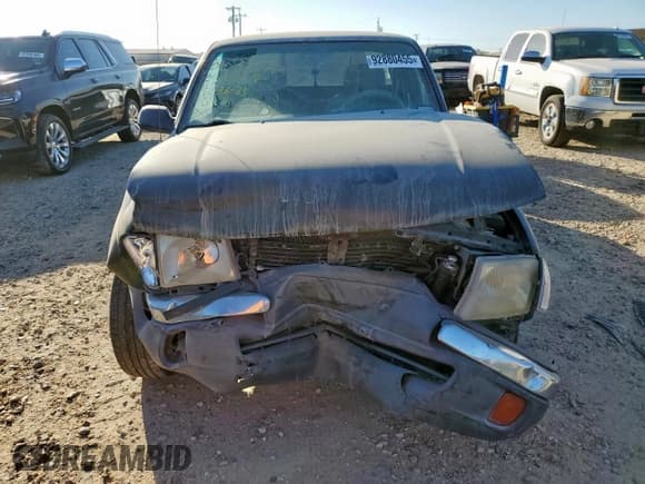 ✅ 2000 Toyota Tacoma • VIN: 4TAVL52NXYZ674629 • Lot: 92880455. Listed on Copart with Not provided. Free auction sales archive from the USA and detailed vehicle history report at DreamBid. Image 5.