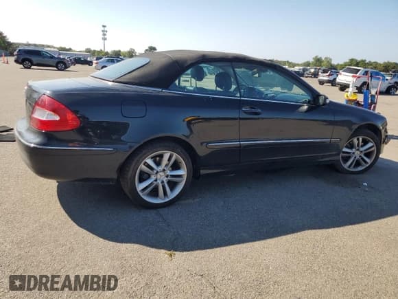 ✅ 2007 Mercedes-Benz CLK 350 • VIN: WDBTK56F47T086176 • Lot: 81130335. Wystawiony na Copart z przebiegiem 83 019 mil. Bezpłatny archiwum sprzedaży aukcyjnych z USA i szczegółowy raport historii pojazdu na DreamBid. Zdjęcie 3.