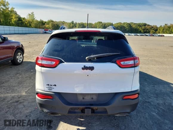 ✅ 2017 Jeep Cherokee High Altitude • VIN: 1C4PJMDS9HW621017 • Лот: 84432615. Опубликован ранее на Copart с пробегом 41 127 миль. Бесплатный доступ к архиву аукционных продаж из США и подробный отчёт об истории автомобиля на DreamBid. Изображение 6.