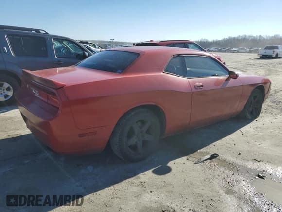 ✅ 2009 Dodge Challenger SE • VIN: 2B3LJ44V99H535569 • Lot: 86200304. Wystawiony na Copart z przebiegiem 233 716 mil. Bezpłatny archiwum sprzedaży aukcyjnych z USA i szczegółowy raport historii pojazdu na DreamBid. Zdjęcie 3.