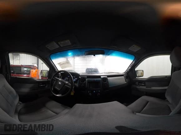 ✅ 2013 Ford F-150 XL • VIN: 1FTFX1EFXDKE94337 • Lot: 42135114. Wystawiony na IAAI z przebiegiem 70 409 mil. Bezpłatny archiwum sprzedaży aukcyjnych z USA i szczegółowy raport historii pojazdu na DreamBid. Zdjęcie 19.