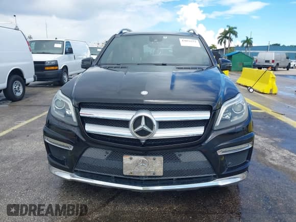 ✅ 2013 Mercedes-Benz GL 550 • VIN: 4JGDF7DE5DA186015 • Lot: 43052232. Wystawiony na IAAI z przebiegiem 127 618 mil. Bezpłatny archiwum sprzedaży aukcyjnych z USA i szczegółowy raport historii pojazdu na DreamBid. Zdjęcie 6.