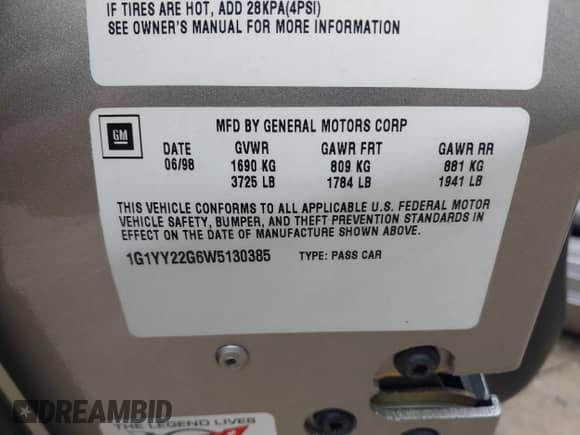✅ 1998 Chevrolet Corvette • VIN: 1G1YY22G6W5130385 • Lot: 42345580. Wystawiony na IAAI z przebiegiem 58 575 mil. Bezpłatny archiwum sprzedaży aukcyjnych z USA i szczegółowy raport historii pojazdu na DreamBid. Zdjęcie 9.