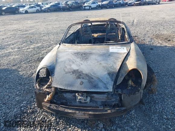 ✅ 1999 Porsche Boxster • VIN: WP0CA2982XU631947 • Lot: 43756871. Listed on IAAI with Not provided. Free auction sales archive from the USA and detailed vehicle history report at DreamBid. Image 6.