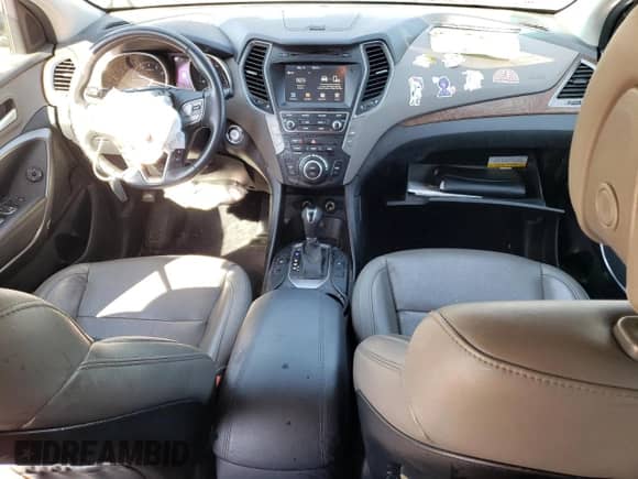 ✅ 2018 Hyundai Santa Fe 2.4L • VIN: 5XYZUDLB4JG536235 • Lot: 51336383. Wystawiony na Copart z przebiegiem 58 091 mil mil. Skorzystaj z bezpłatnego archiwum sprzedaży aukcyjnych z USA i zobacz szczegółowy raport historii pojazdu na DreamBid. Zdjęcie 8.