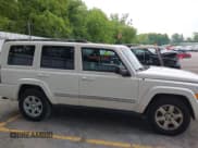 ✅ 2008 Jeep Commander Limited • VIN: 1J8HG58N08C190641 • Lot: 42442380. Listed on IAAI with 194,114 mi. Free auction sales archive from the USA and detailed vehicle history report at DreamBid. Image 13.