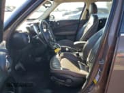 ✅ 2014 MINI Countryman S • VIN: WMWZC3C57EWP29072 • Lot: 88071195. Wystawiony na Copart z przebiegiem 105 183 mil. Bezpłatny archiwum sprzedaży aukcyjnych z USA i szczegółowy raport historii pojazdu na DreamBid. Zdjęcie 7.