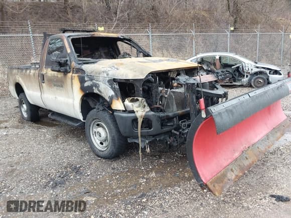 ✅ 2012 Ford F-250 • VIN: 1FTSF2B69CEB08368 • Лот: 41718142. Опубликован ранее на IAAI с пробегом Не указан. Бесплатный доступ к архиву аукционных продаж из США и подробный отчёт об истории автомобиля на DreamBid. Изображение 11.