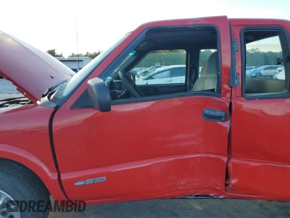 ✅ 2001 Chevrolet S-10 LS • VIN: 1GCCS195018242043 • Lot: 91128185. Listed on Copart with 61,374 mi. Free auction sales archive from the USA and detailed vehicle history report at DreamBid. Image 7.