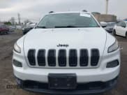 ✅ 2016 Jeep Cherokee Latitude • VIN: 1C4PJMCB9GW139602 • Lot: 43770136. Wystawiony na IAAI z przebiegiem 148 198 mil. Bezpłatny archiwum sprzedaży aukcyjnych z USA i szczegółowy raport historii pojazdu na DreamBid. Zdjęcie 12.