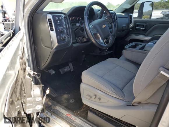 ✅ 2015 Chevrolet Silverado 2500HD LT • VIN: 1GC1KVEG5FF113286 • Lot: 49651474. Wystawiony na Copart z przebiegiem 174 076 mil. Bezpłatny archiwum sprzedaży aukcyjnych z USA i szczegółowy raport historii pojazdu na DreamBid. Zdjęcie 8.