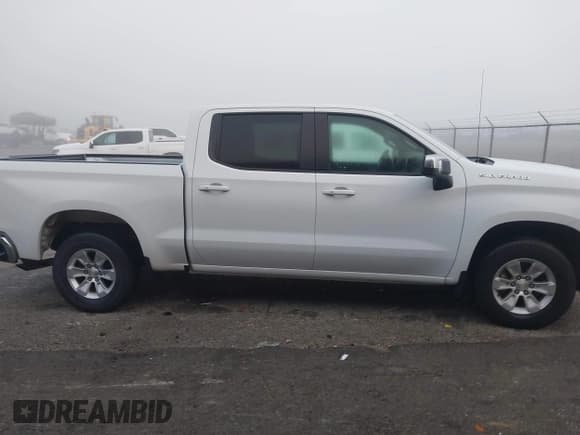 ✅ 2019 Chevrolet Silverado 1500 LT • VIN: 1GCPWCEK5KZ323905 • Lot: 43688496. Wystawiony na IAAI z przebiegiem 152 180 mil. Bezpłatny archiwum sprzedaży aukcyjnych z USA i szczegółowy raport historii pojazdu na DreamBid. Zdjęcie 12.