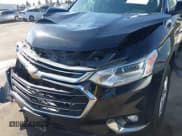 ✅ 2021 Chevrolet Traverse LT Cloth • VIN: 1GNERGKW7MJ236528 • Lot: 43406533. Wystawiony na IAAI z przebiegiem 59 484 mil. Bezpłatny archiwum sprzedaży aukcyjnych z USA i szczegółowy raport historii pojazdu na DreamBid. Zdjęcie 19.
