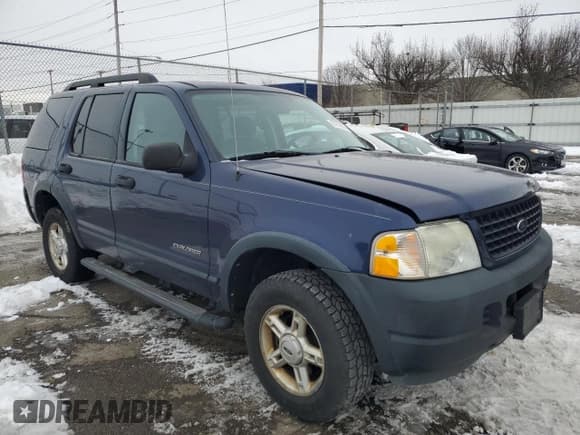 ✅ 2005 Ford Explorer XLS • VIN: 1FMZU62K95UA75594 • Lot: 87932895. Listed on Copart with 248,661 mi. Free auction sales archive from the USA and detailed vehicle history report at DreamBid. Image 4.