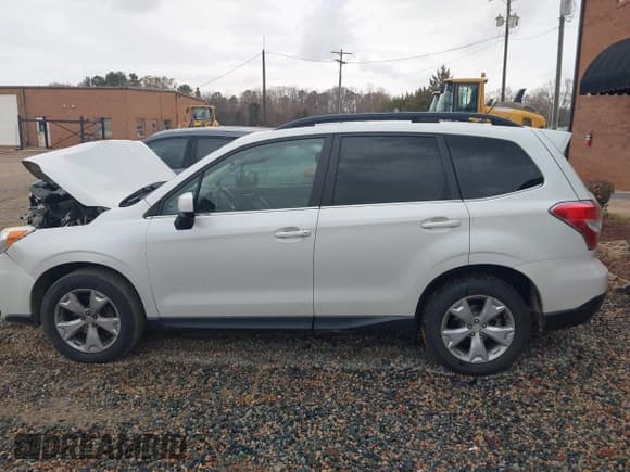 ✅ 2014 Subaru Forester Limited • VIN: JF2SJAHC9EH558076 • Lot: 43749595. Listed on IAAI with 107,738 mi. Free auction sales archive from the USA and detailed vehicle history report at DreamBid. Image 14.