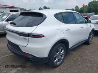 2024 Dodge Hornet R/T z VIN ZACPDFCW0R3A28742, wystawiony jako IAAI lot #42698231 z przebiegiem 34 181 mil mil oraz . Historia ofert i sprzedaży dostępna na DreamBid. Obrazek 4.