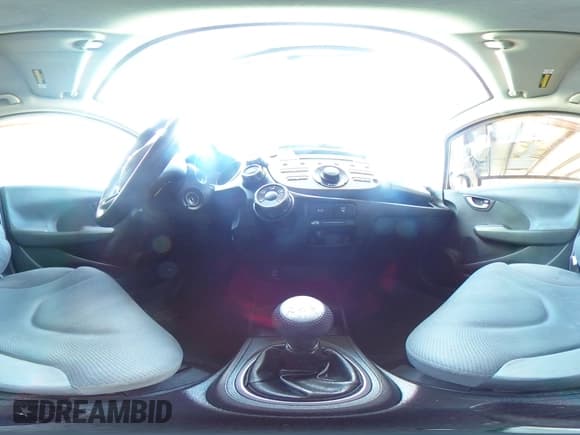 ✅ 2013 Honda Fit • VIN: JHMGE8G33DC024990 • Lot: 66719435. Wystawiony na Copart z przebiegiem 144 168 mil. Bezpłatny archiwum sprzedaży aukcyjnych z USA i szczegółowy raport historii pojazdu na DreamBid. Zdjęcie 14.