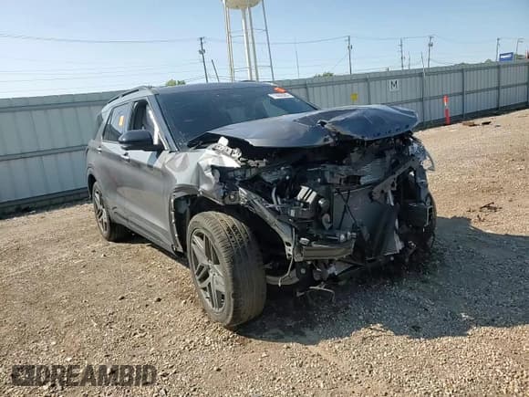 ✅ 2025 Ford Explorer ST • VIN: 1FMWK8GCXSGA58836 • Lot: 71489395. Listed on Copart with 19,505 mi. Free auction sales archive from the USA and detailed vehicle history report at DreamBid. Image 14.