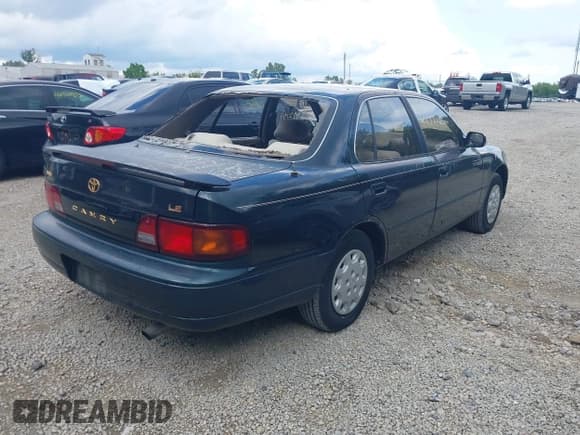 ✅ 1995 Toyota Camry LE • VIN: 4T1SK12E6SU532880 • Lot: 42992191. Wystawiony na IAAI z przebiegiem 210 562 mil. Bezpłatny archiwum sprzedaży aukcyjnych z USA i szczegółowy raport historii pojazdu na DreamBid. Zdjęcie 4.