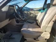 ✅ 1987 BMW 6 Series 635CSi • VIN: WBAEC8406H3265891 • Lot: 76652134. Wystawiony na Copart z przebiegiem 105 663 mil. Bezpłatny archiwum sprzedaży aukcyjnych z USA i szczegółowy raport historii pojazdu na DreamBid. Zdjęcie 7.