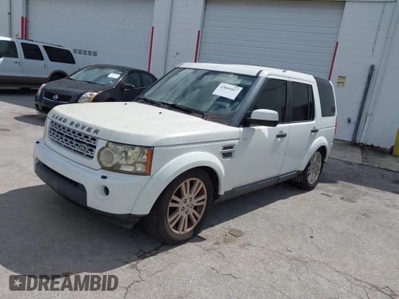 ✅ 2011 Land Rover LR4 HSE • VIN: SALAG2D4XBA570750 • Лот: 43069427. Опубликован ранее на IAAI с пробегом 164 077 миль. Бесплатный доступ к архиву аукционных продаж из США и подробный отчёт об истории автомобиля на DreamBid. Изображение 12.
