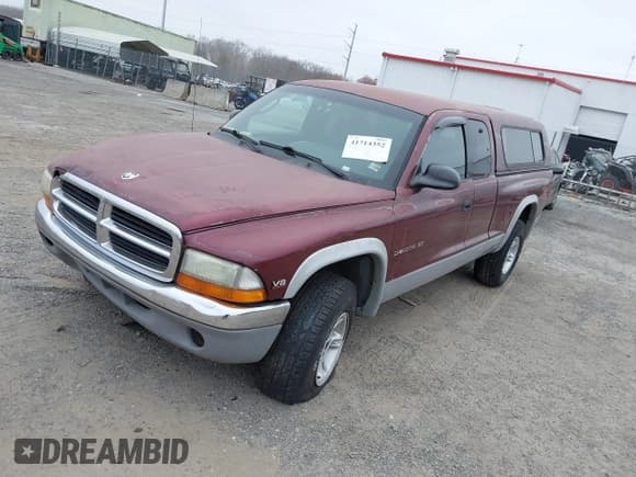 ✅ 2000 Dodge Dakota Sport • VIN: 1B7GG22N4YS709948 • Lot: 41714352. Wystawiony na IAAI z przebiegiem Nie podano. Bezpłatny archiwum sprzedaży aukcyjnych z USA i szczegółowy raport historii pojazdu na DreamBid. Zdjęcie 2.