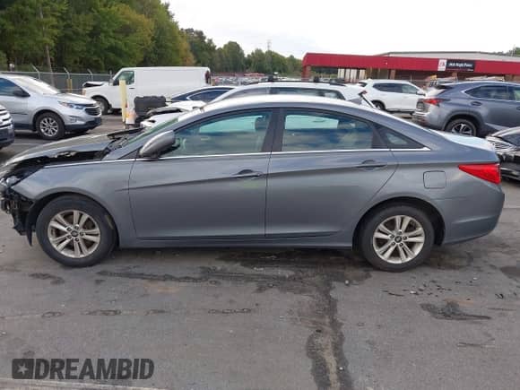 2013 Hyundai Sonata GLS with VIN 5NPEB4AC9DH717702, listed as a IAAI auction lot 43407726 with 186,920 mi miles and . Bid and sale history available at DreamBid. Image 15.