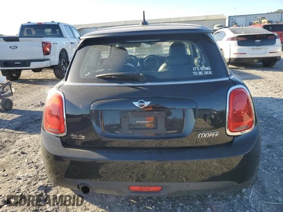 ✅ 2018 MINI Hardtop Cooper • VIN: WMWXP5C58J2G62316 • Lot: 89538315. Listed on Copart with 70,418 mi. Free auction sales archive from the USA and detailed vehicle history report at DreamBid. Image 6.