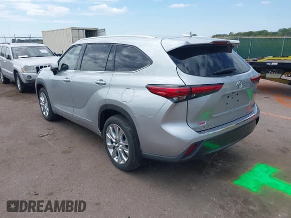 ✅ 2020 Toyota Highlander Limited • VIN: 5TDDZRBH8LS025843 • Lot: 43089183. Listed on IAAI with 44,177 mi. Free auction sales archive from the USA and detailed vehicle history report at DreamBid. Image 3.