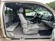 ✅ 2006 Toyota Tacoma • VIN: 5TEUU42NX6Z198584 • Лот: 70904675. Опубликован ранее на Copart с пробегом 206 041 миль. Бесплатный доступ к архиву аукционных продаж из США и подробный отчёт об истории автомобиля на DreamBid. Изображение 9.