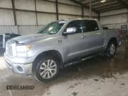 ✅ 2013 Toyota Tundra Limited • VIN: 5TFHY5F18DX296164 • Lot: 91662025. Wystawiony na Copart z przebiegiem 200 274 mil. Bezpłatny archiwum sprzedaży aukcyjnych z USA i szczegółowy raport historii pojazdu na DreamBid. Zdjęcie 1.