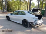 ✅ 2022 Toyota Camry XSE • VIN: 4T1K61AK6NU021962 • Lot: 43140238. Wystawiony na IAAI z przebiegiem 64 511 mil. Bezpłatny archiwum sprzedaży aukcyjnych z USA i szczegółowy raport historii pojazdu na DreamBid. Zdjęcie 3.