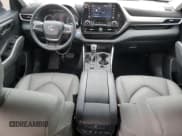 ✅ 2022 Toyota Highlander Hybrid LE • VIN: 5TDBBRCH6NS561171 • Lot: 85878485. Listed on Copart with 29,150 mi. Free auction sales archive from the USA and detailed vehicle history report at DreamBid. Image 8.