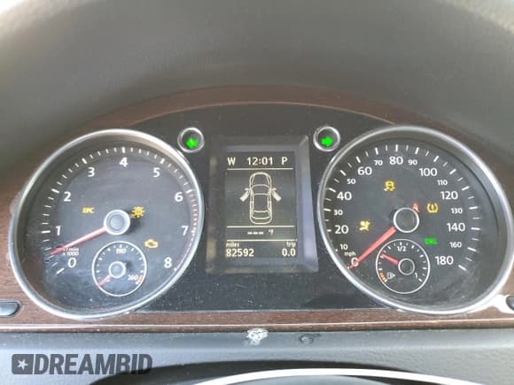 ✅ 2012 Volkswagen CC Lux Plus • VIN: WVWHP7AN4CE552626 • Lot: 89023155. Listed on Copart with 82,592 mi. Free auction sales archive from the USA and detailed vehicle history report at DreamBid. Image 9.