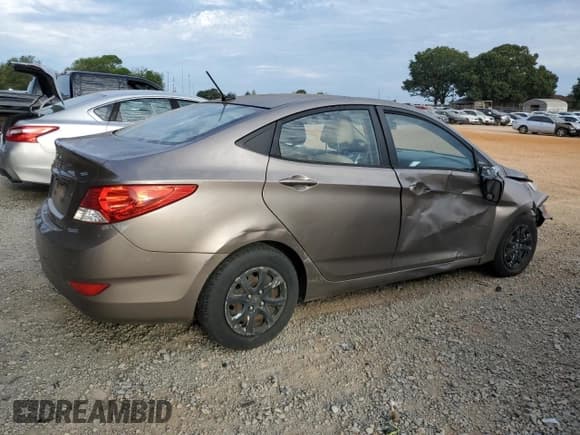✅ 2013 Hyundai Accent GLS • VIN: KMHCT4AE0DU476037 • Лот: 69961434. Опубликован ранее на Copart с пробегом 91 413 миль. Бесплатный доступ к архиву аукционных продаж из США и подробный отчёт об истории автомобиля на DreamBid. Изображение 3.