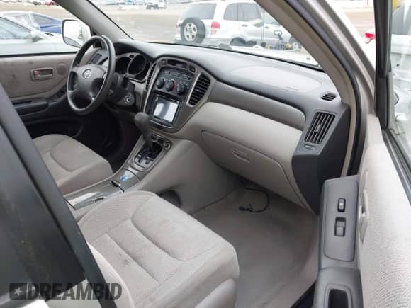 2002 Toyota Highlander с VIN JTEGD21A520038487, выставлен на аукционе IAAI как лот 42360225 с пробегом 163 470 миль миль и . История ставок и продаж доступна на DreamBid. Изображение 5.
