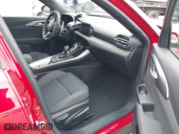 2024 Dodge Hornet R/T with VIN ZACPDFCW3R3A31053, listed as a IAAI auction lot 41910528 with 12,072 mi miles and . Bid and sale history available at DreamBid. Image 5.