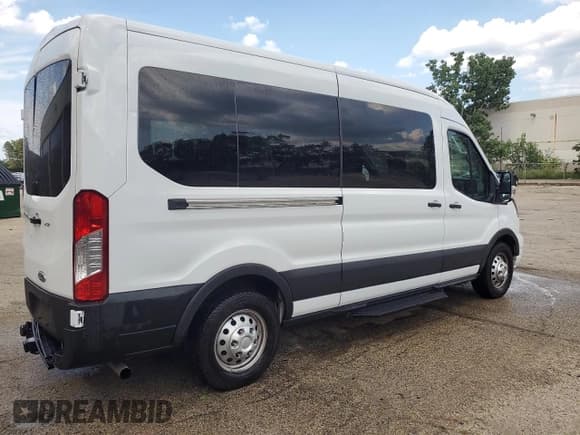✅ 2025 Ford Transit Passenger XL • VIN: 1FBAX9CG0SKA07121 • Лот: 66497905. Опубликован ранее на Copart с пробегом 6 297 миль. Бесплатный доступ к архиву аукционных продаж из США и подробный отчёт об истории автомобиля на DreamBid. Изображение 3.