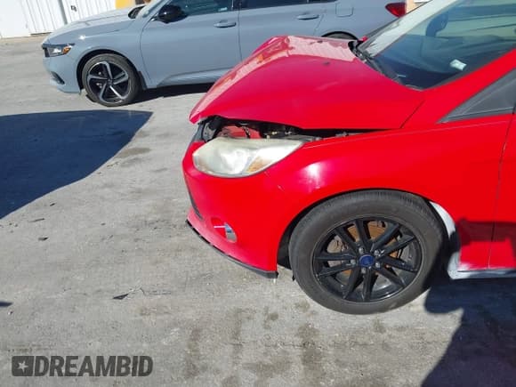 ✅ 2012 Ford Focus SE • VIN: 1FAHP3F26CL119771 • Lot: 43596146. Listed on IAAI with 166,006 mi. Free auction sales archive from the USA and detailed vehicle history report at DreamBid. Image 6.