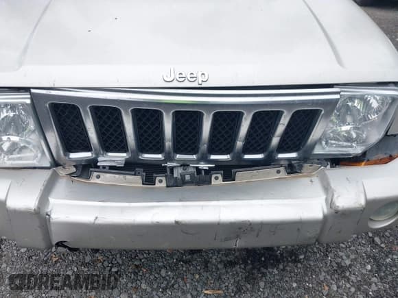✅ 2007 Jeep Commander Overland • VIN: 1J8HG68237C503529 • Лот: 43233685. Опубликован ранее на IAAI с пробегом 106 764 миль. Бесплатный доступ к архиву аукционных продаж из США и подробный отчёт об истории автомобиля на DreamBid. Изображение 6.